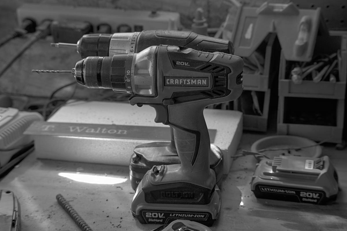 DIY demonstration of drill bit in woodworking definition with grain direction markings and tear-out prevention technique